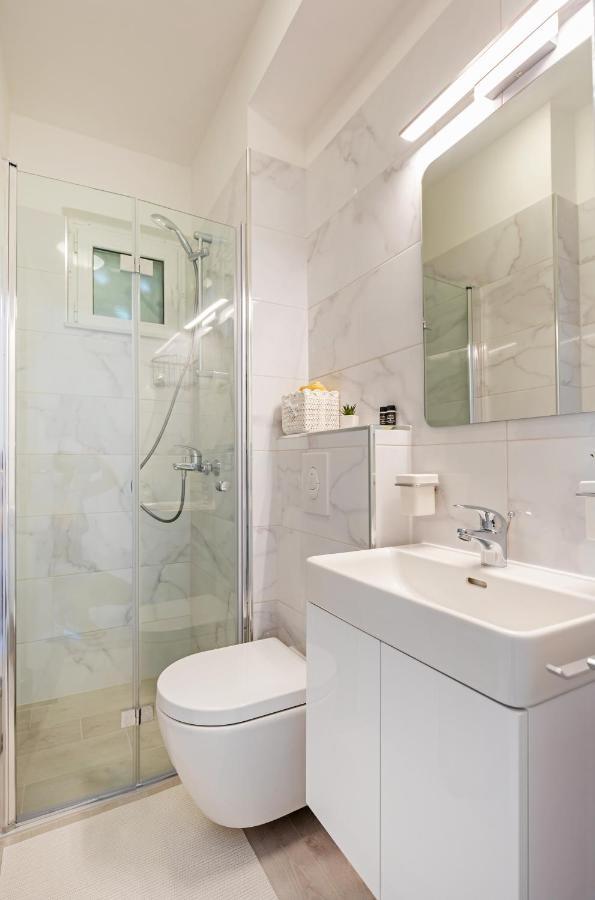 Apartments Mirela Млини Экстерьер фото